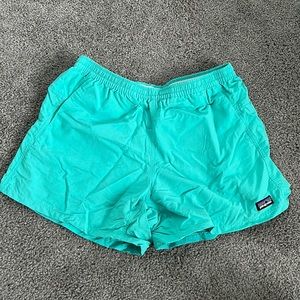 **RELISTED*** Blue/Green Women’s Patagonia Shorts